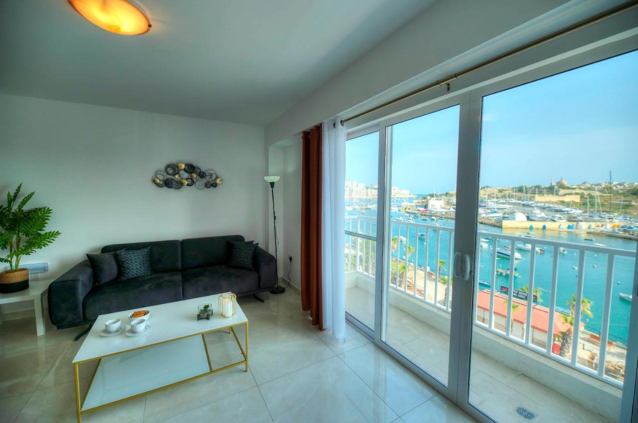 Seafront Beautifully Furnished 2 Bedrooms Gogzr-3 Gzira Exterior foto